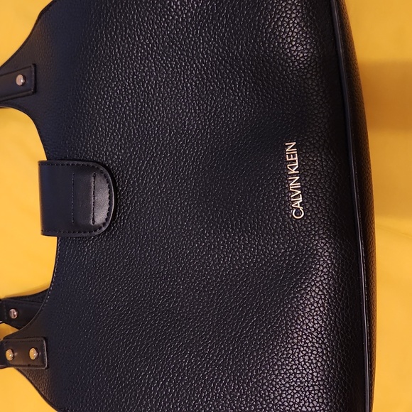 Calvin Klein handbag - Picture 4 of 9